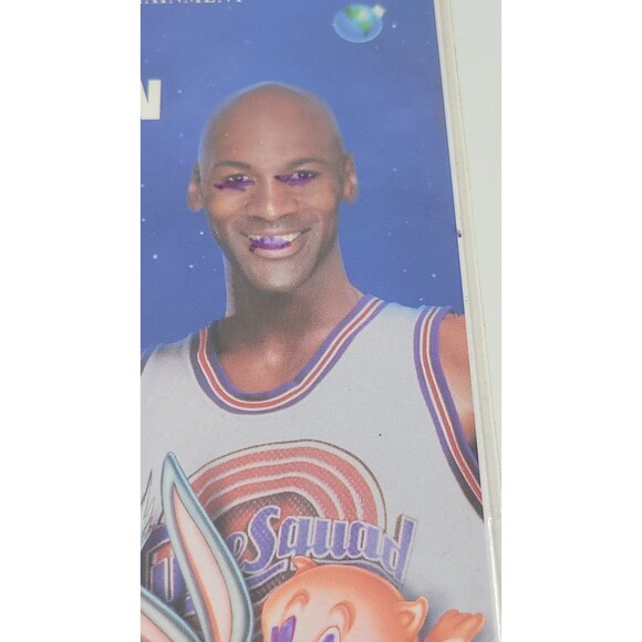 Space Jam Clamshell VHS Tape Bugs Bunny Michael Jordan Vintage Retro 1997 - Picture 2 of 12